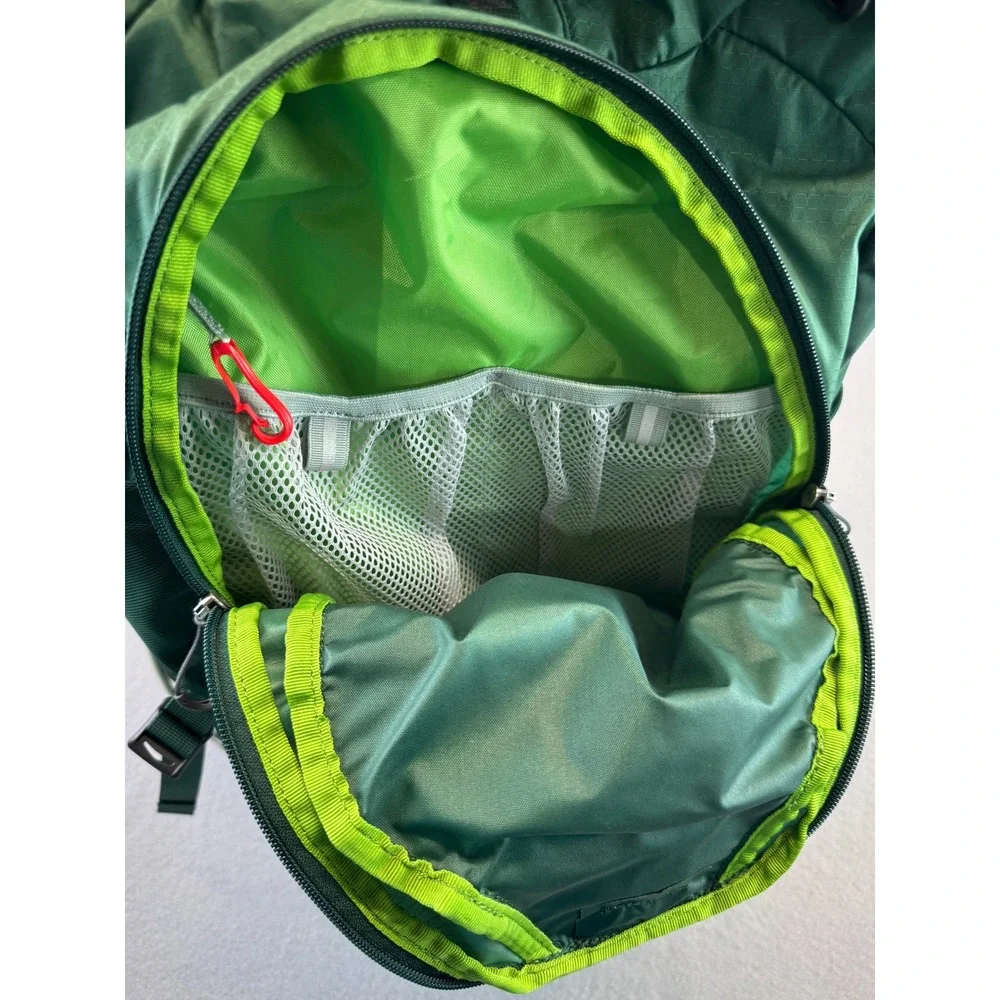 Osprey Manta AG 28 Hiking Backpack Spruce Green M/L Hydration Compatible NWT